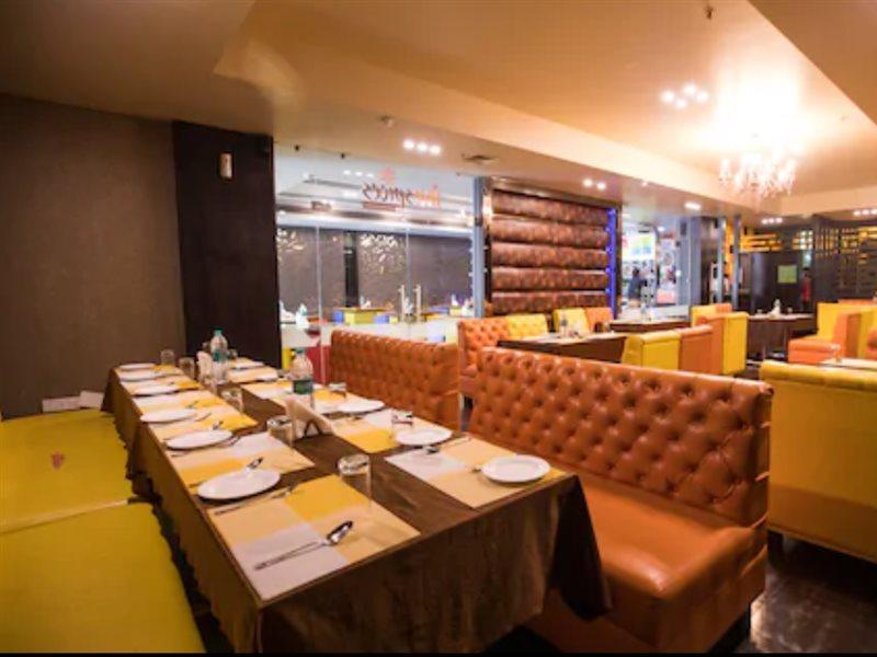 Hotel Suncity & Restaurant Hisār 외부 사진