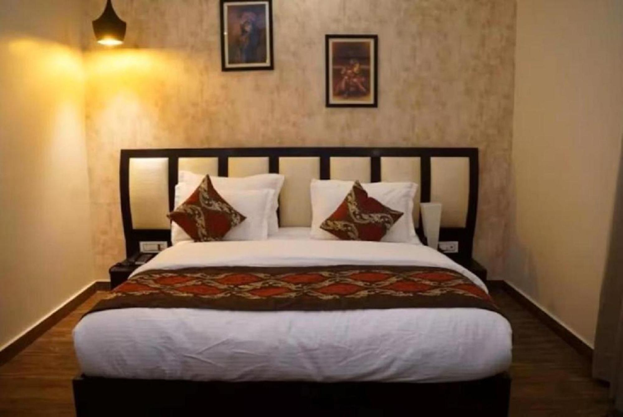 Hotel Suncity & Restaurant Hisār 외부 사진