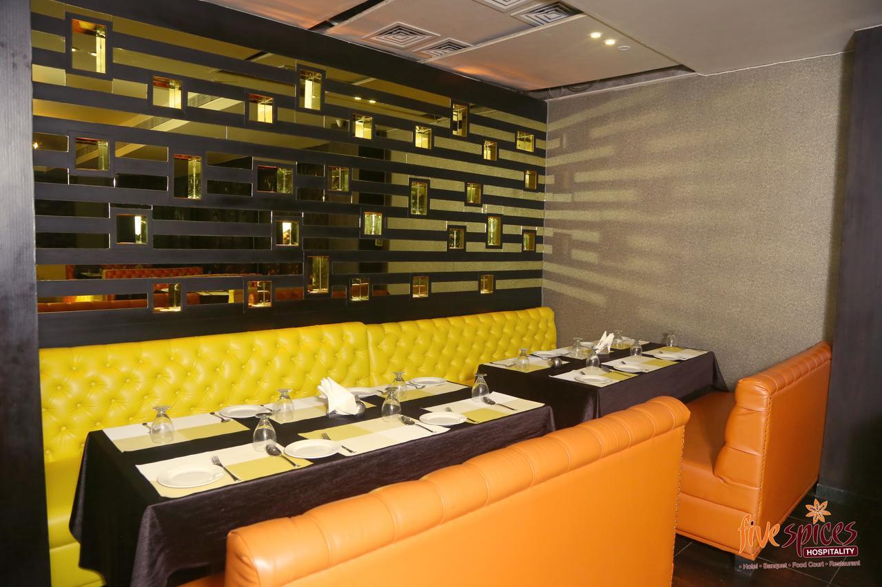 Hotel Suncity & Restaurant Hisār 외부 사진